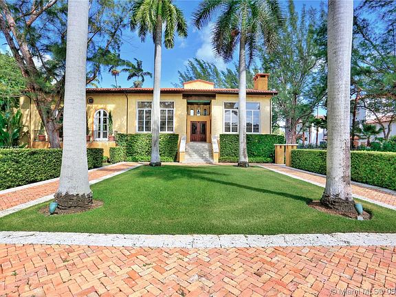 5th image of 555 Casuarina Conc