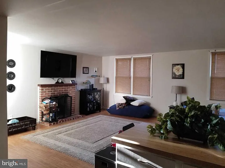 216 W Chester Pike #B — Photo 31