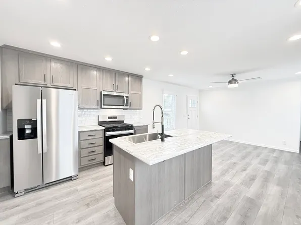 22343 S Cedar Dr #121, Channahon, IL 60410