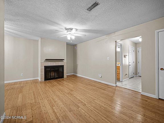 2nd image of 24 S Onsville Pl