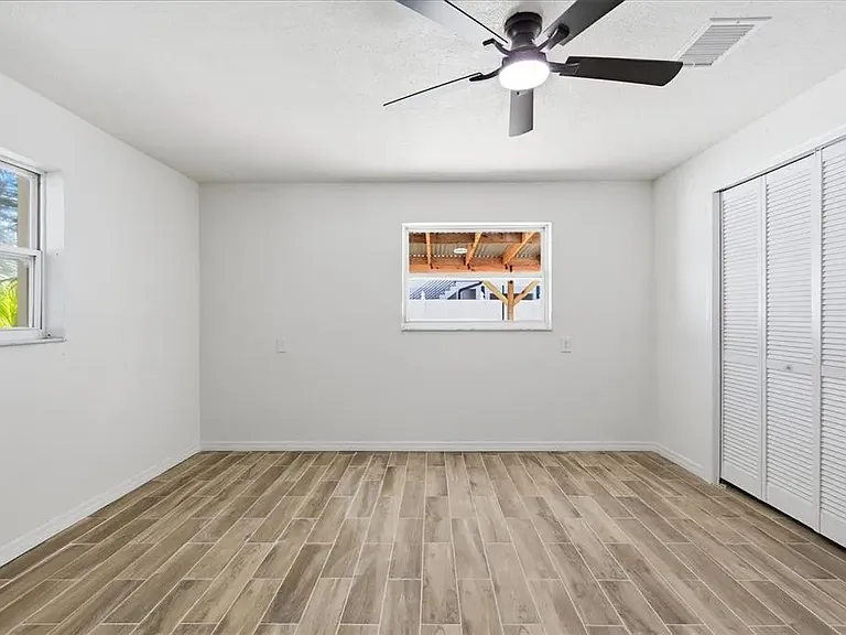1734 Maryland Ave NE — Photo 17