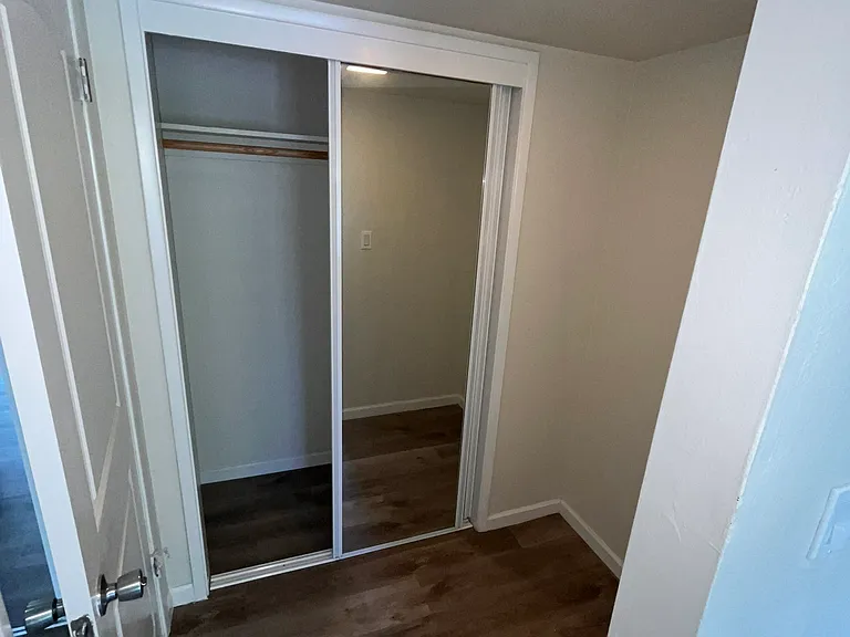 Lee Crest Apartments — Photo 20