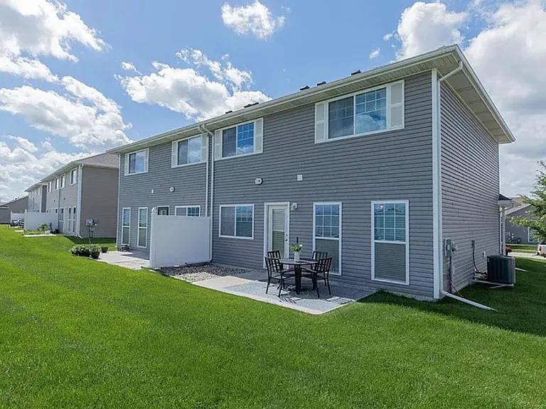 8767 Ridge Hollow Dr — Photo 23