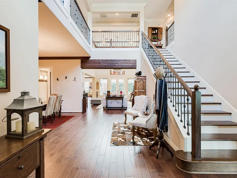 1826 Jade Hollow Ln — Photo 4