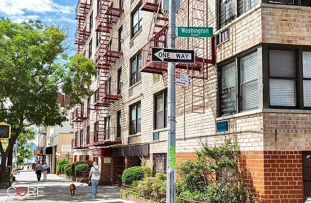 Rented by CORE | media 18