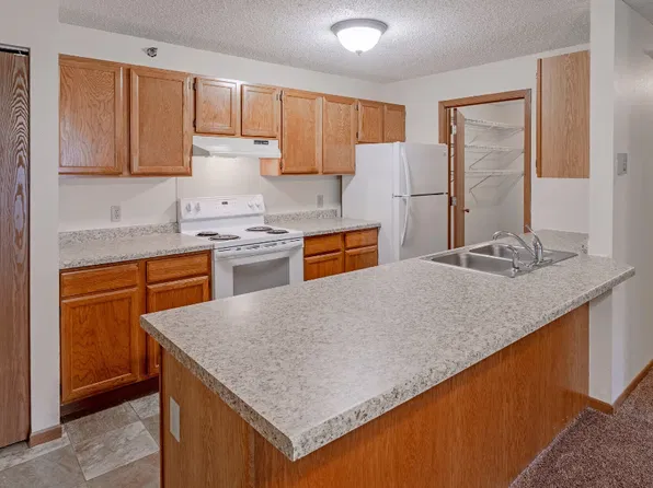 Maple Tree Villa Apartments