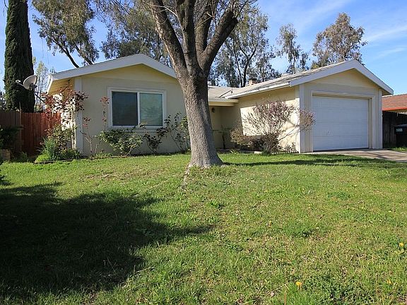 3rd image of 5740 Hillbrae Dr