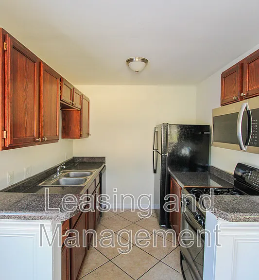 180 Line St #A — Photo 5