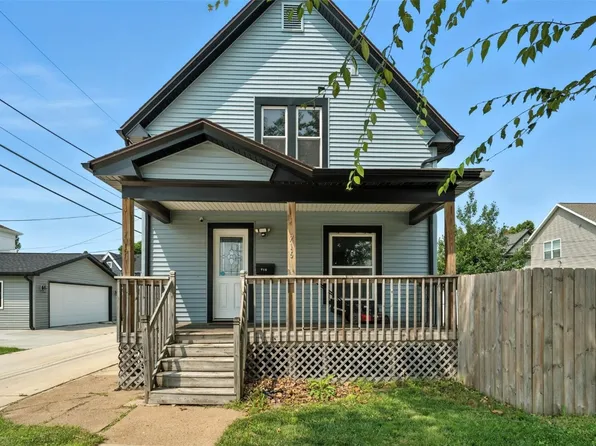 716 Ellis Blvd NW, Cedar Rapids, IA 52405