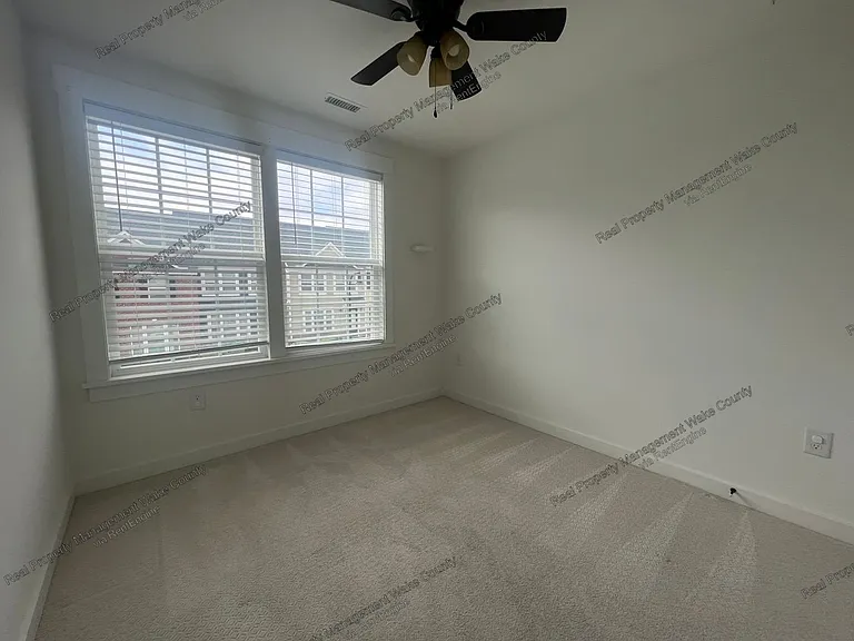 445 Rally Point Pl — Photo 23