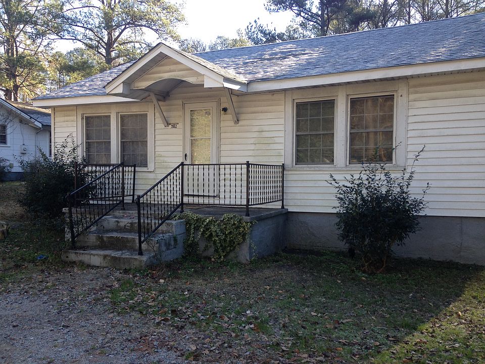 2nd image of 902 Richmond Rd