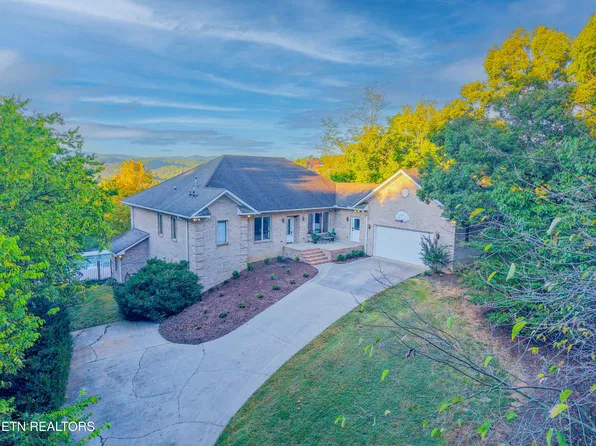 310 Teague Ln, Sevierville, TN 37862