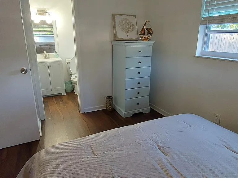 710 8th Ave NW — Photo 8
