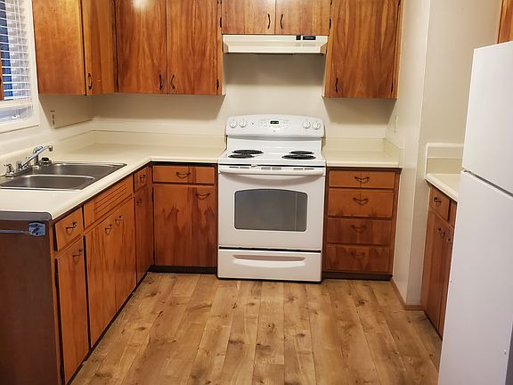 5th image of 900 River Loop 1