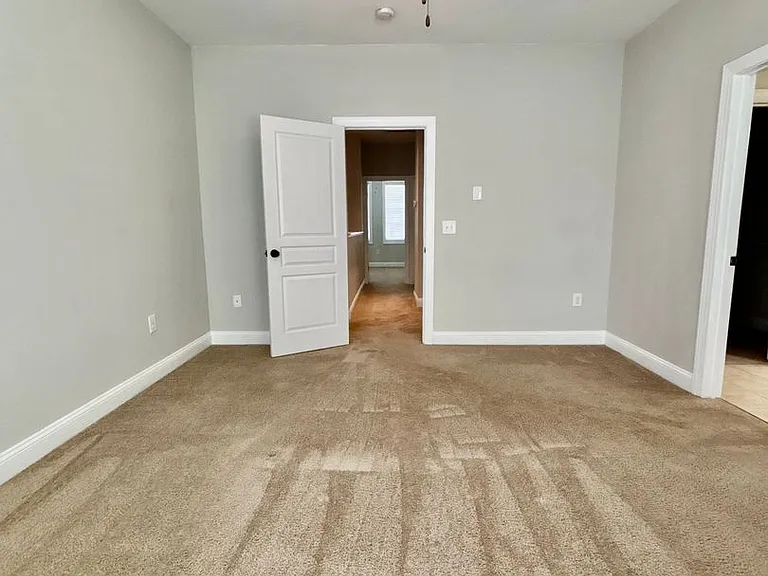 431 Georgetown Cir — Photo 24