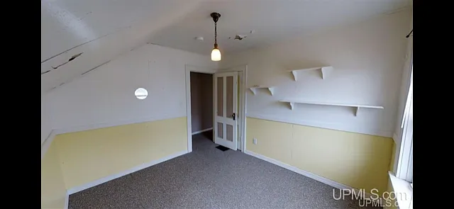 242 W Ohio St — Photo 10