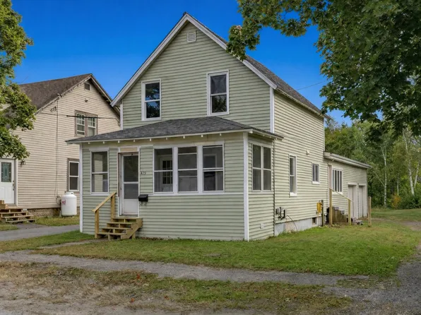 479 Aroostook Ave, Millinocket, ME 04462