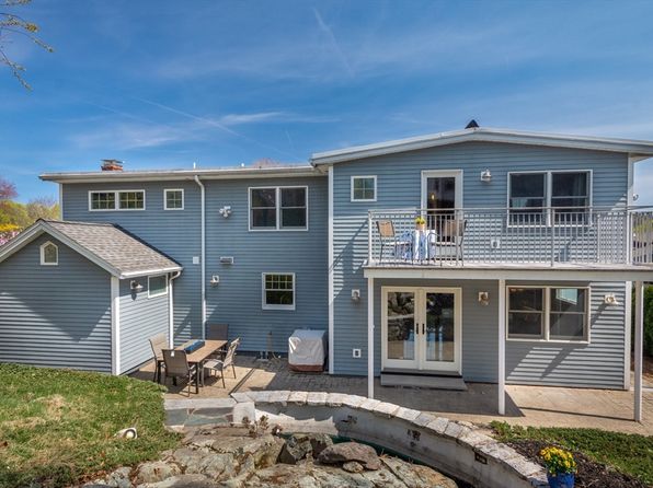 20 Roosevelt Rd, Medford, MA 02155