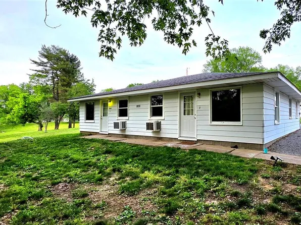 6930 Hayton School Rd, Carbondale, IL 62902