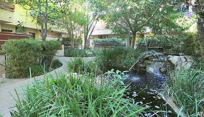 1st image of 909 Westbourne Dr APT 114