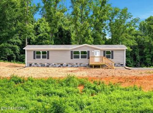 189 Laura Boling Loop Rd, Strawberry Plains, TN 37871