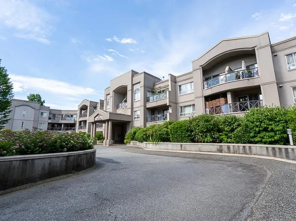 2109 Rowland St #222, Pt Coquitlam, BC V3C 6J4