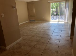 38380 North Ln APT F207, Willoughby, OH 44094