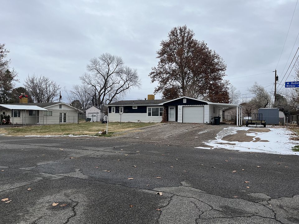 2nd image of 662 Budlong St #1