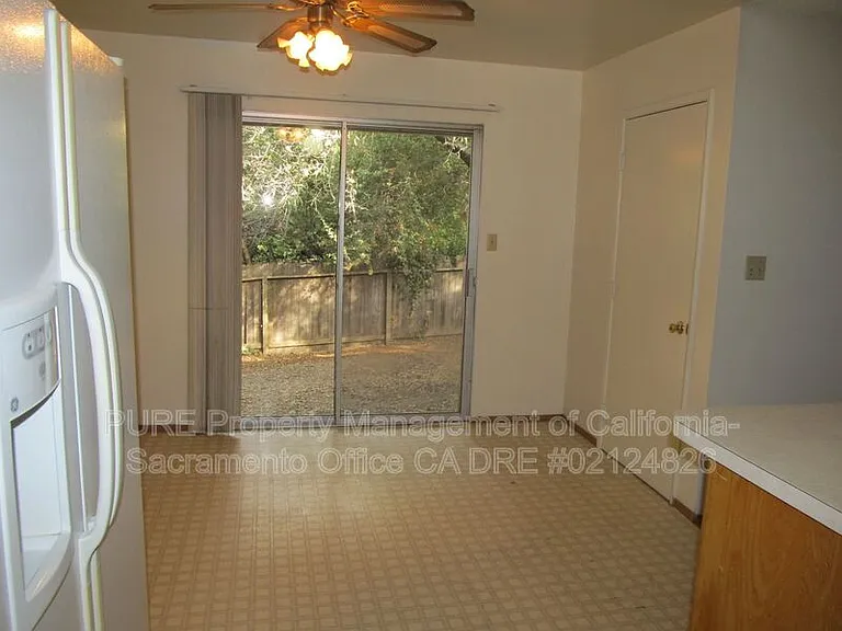 4525 Pennsylvania Ave #B — Photo 32