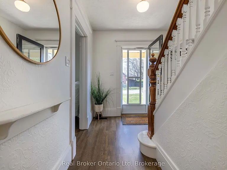 303022 Grey Ave #15 — Photo 6