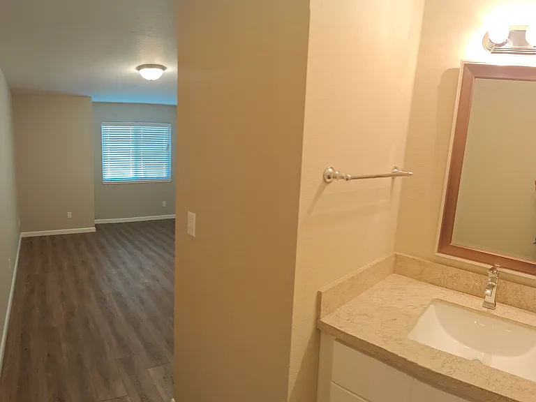 1079 Mohr Ln #D13 — Photo 20