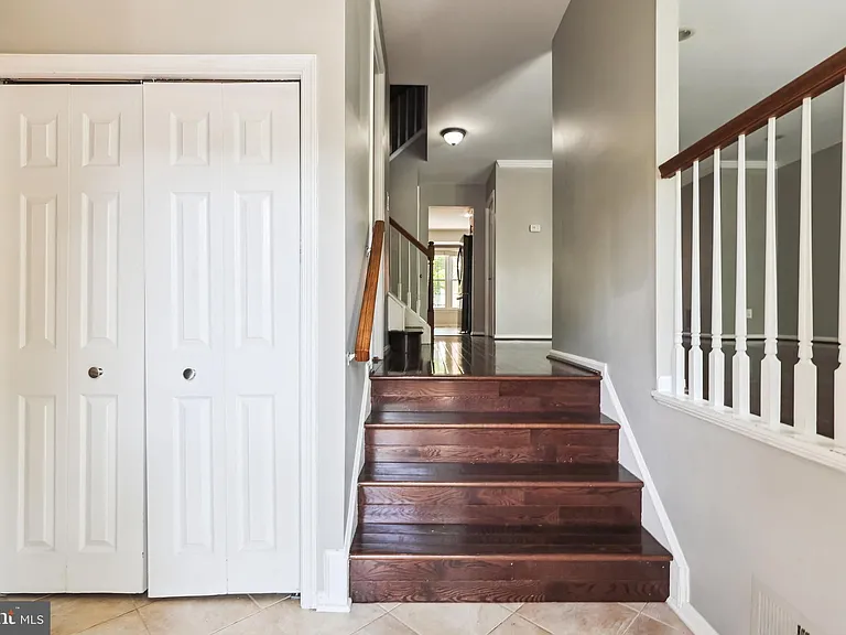 10150 Village Knolls Ct — Photo 8