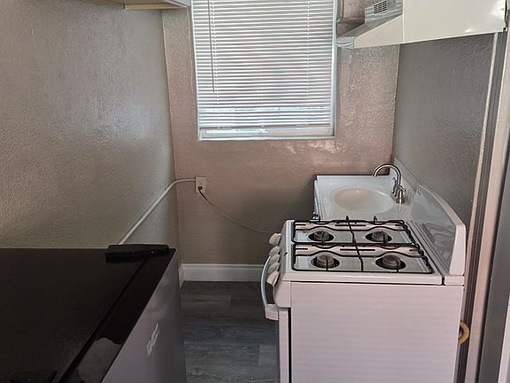 3rd image of 18590 Valley Blvd APT 2