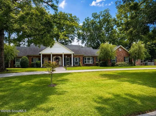 207 Plantation Dr, Waycross, GA 31501