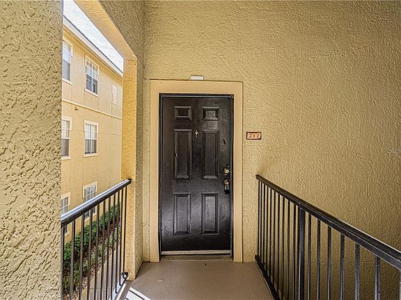3rd image of 114 Vista Verdi 212 Cir