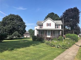 541 5th St NW, Carrollton, OH 44615