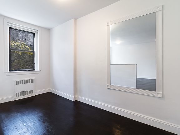 4th image of 248 E 50th St #4M