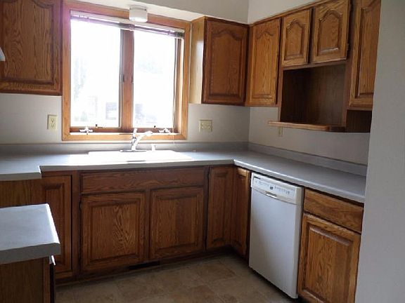 2nd image of 1420 Vogt Dr