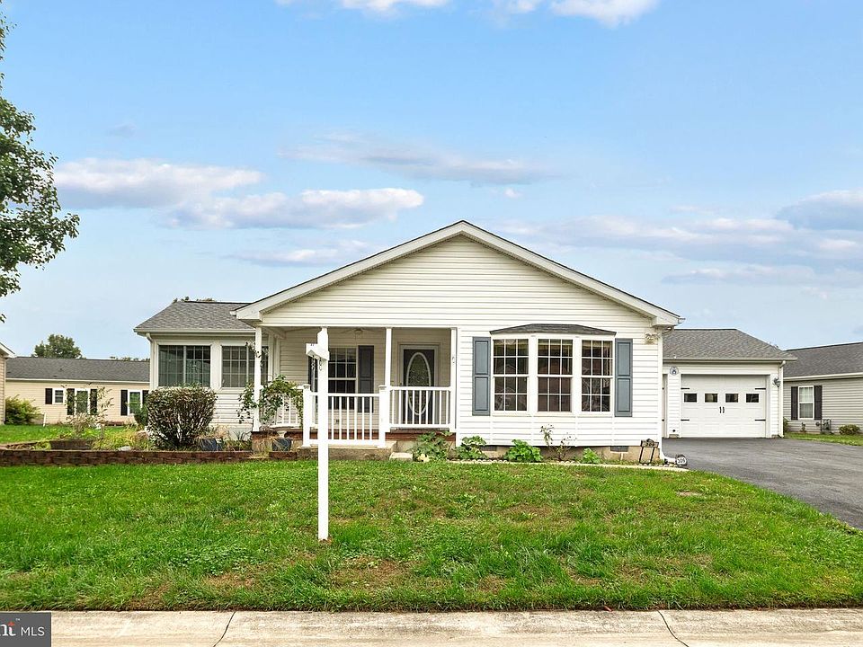 1st image of 309 Persimmon Cir W