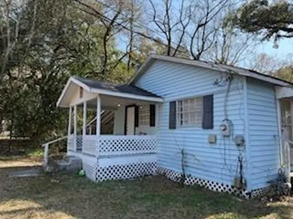 107 5th Ave, Chickasaw, AL 36611