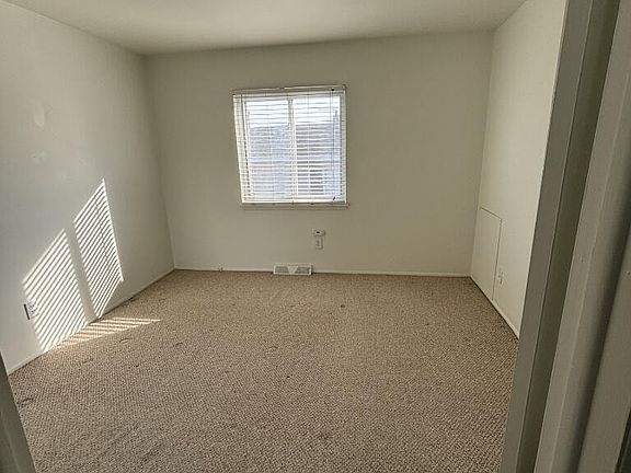 5th image of 26766 Brush St