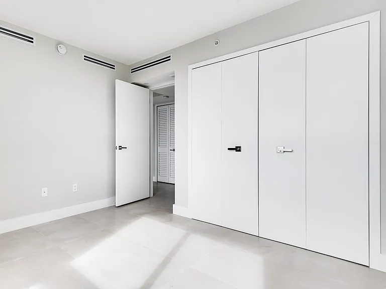1330 West Ave #3304 — Photo 14