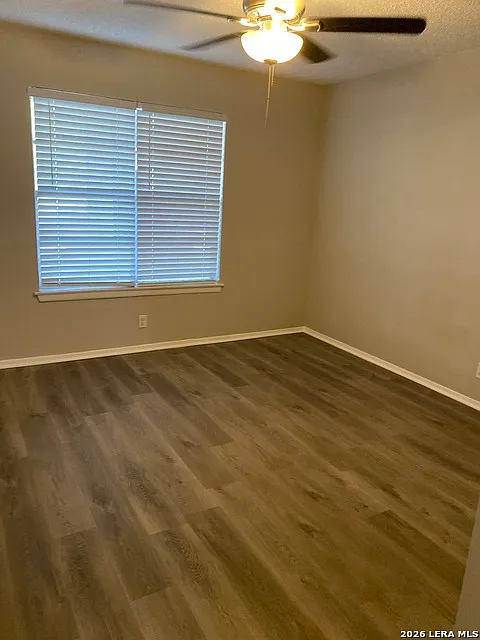 2 bed, 1.5 bath, 1072 sqft, $1,100 — Photo 3