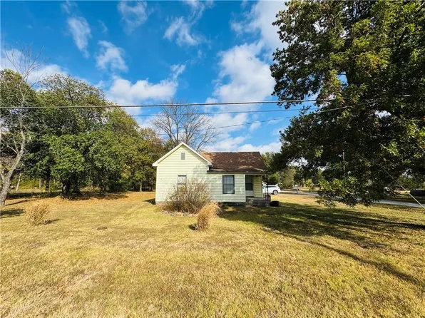 692 E 530th Ave, Pittsburg, KS 66762