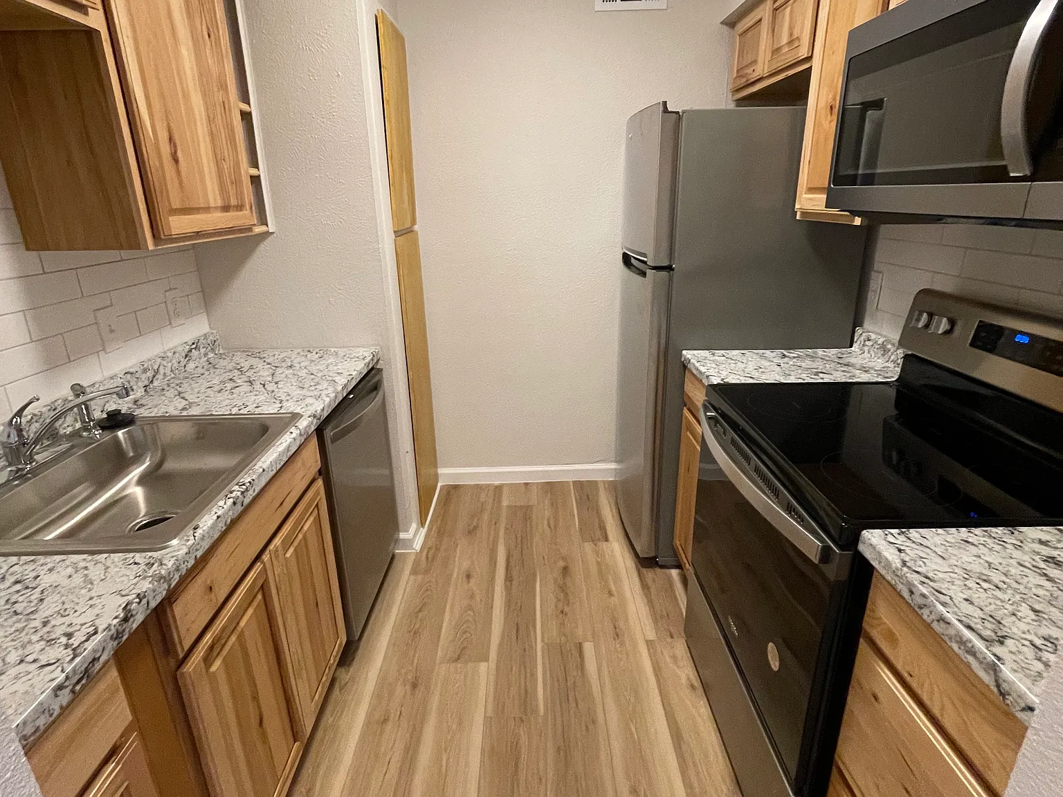 120 Avenue H — Photo 1