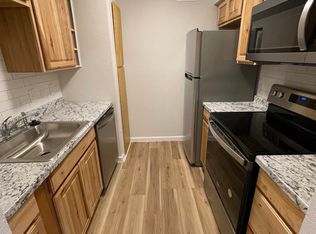 120 Avenue H APT 102, Denton, TX 76201