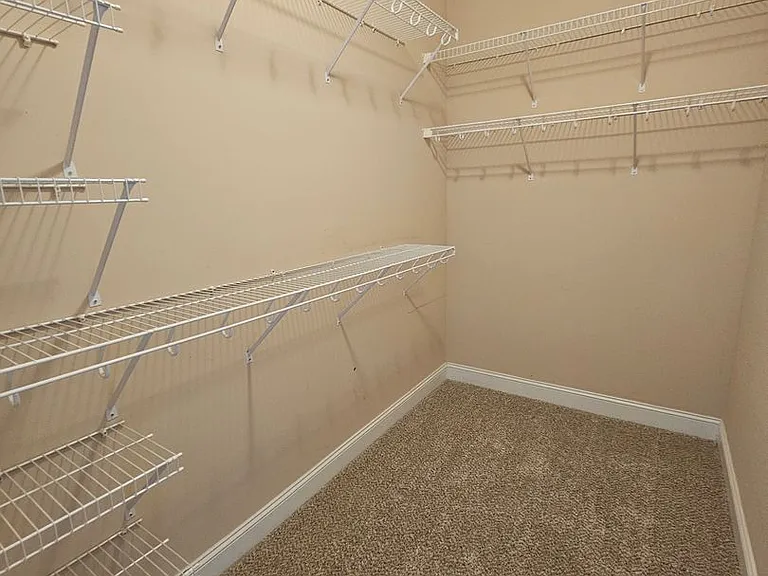 136 Hawks Point Rd — Photo 6