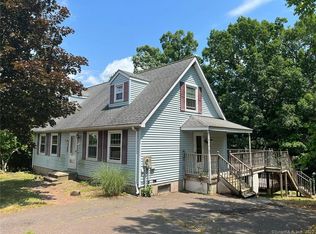 192 Hawks Nest Cir, Middletown, CT 06457