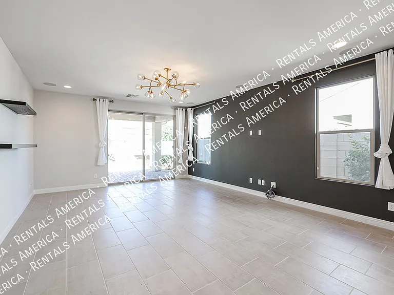 8817 W Luke Ave — Photo 17