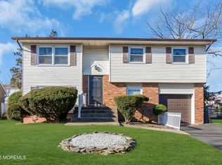 177 Queen Ann Rd, Brick, NJ 08723